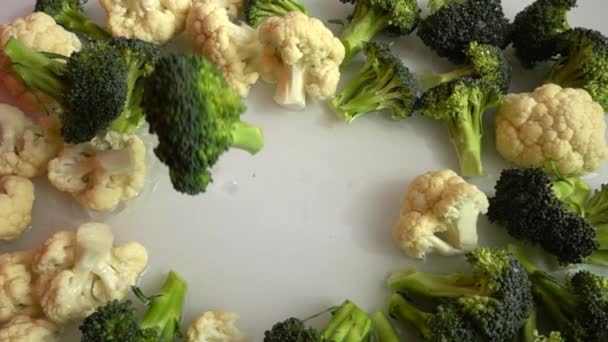 Mogen Broccoli Och Blomkål Långsamma Rörelser — Stockvideo