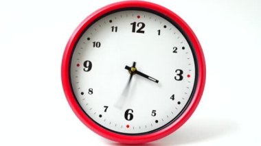 Saatlerce çekim. Zaman aşımı. Saatlerin kadranı çekiliyor.