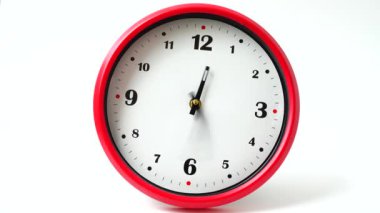 Saatlerce çekim. Zaman aşımı. Saatlerin kadranı çekiliyor.