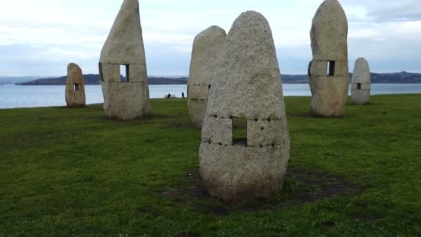 Campo Rata Daki Menhirs Parkında Coruna Spanya Harekette Çekim — Stok video