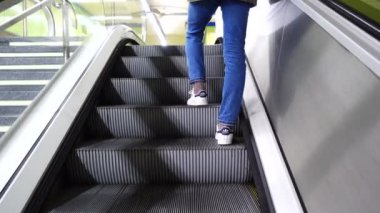 Madrid 'deki metro. İspanya. Madrid 'deki metro, dünyada 8. ve Avrupa' da ise 3. sırada yer alıyor..