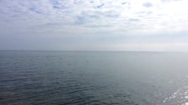 bulutlar gökyüzünde. zaman atlamalı.