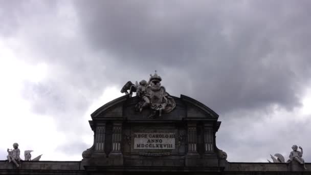 Madrid Spanje Puerta Alcala Tijd Verstrijkt Alcalapoort Een Neoklassiek Monument — Stockvideo