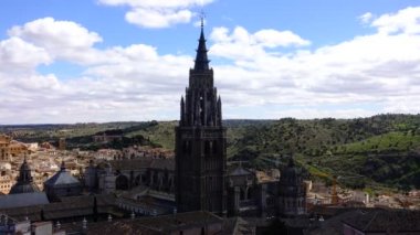 İspanya. Toledo 'daki Maria Katedrali Azizi. Zaman ayarlı. Toledo 'lu Aziz Mary Katedrali. Zaman Uygulaması.