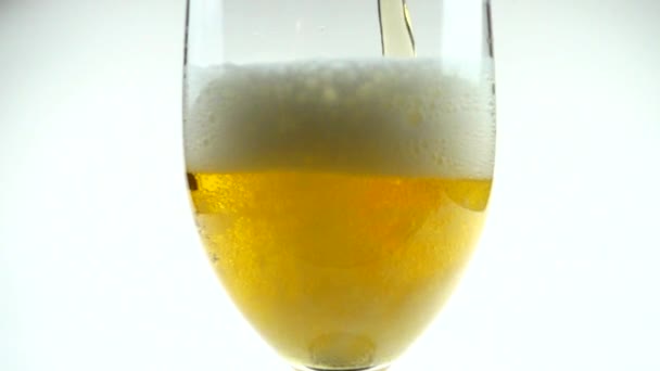 Bière Coule Dans Les Verres Mouvements Lents 480 Ralentisseur — Video