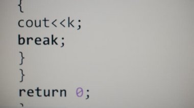 Ekrandaki kaynak kodu. Kaynak kodu.