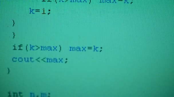 모니터의 코드입니다 컴퓨터 프로그램의 본문을 촬영하는 — 비디오