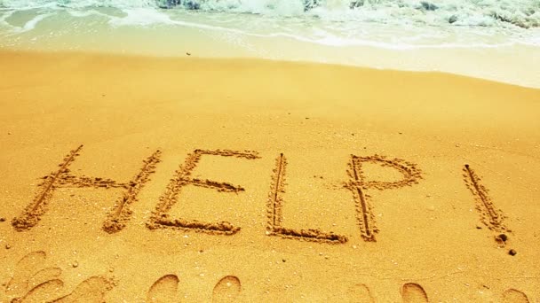 Help Teken Het Zand Van Tropisch Zeestrand Schieten Het Strand — Stockvideo