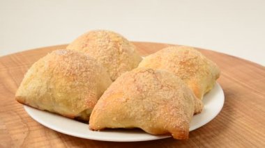 Elmalı börekler. Harekette çekim..