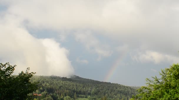 Rainbow Mountain Shooting Rainbow — Stock Video