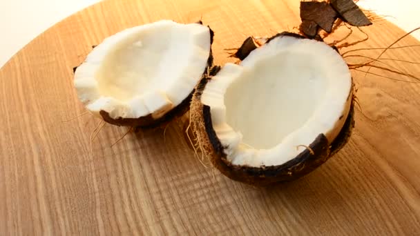 Strzelanie Kokosa Kokos Sekcji Sok — Wideo stockowe