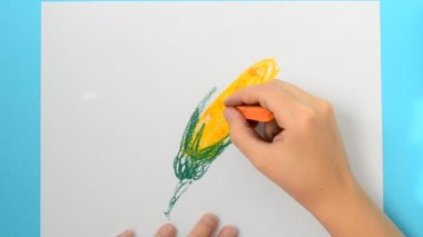 Mısır çiz. Çocuk resmi çizer..