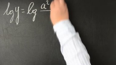 Matematiksel analiz, logaritma. Hızlandırılmış video. Tahtaya tebeşirle yazarız..