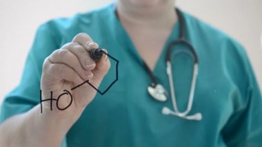 Panadol 'un kimyasal formülü. Bir işaret çizelim..