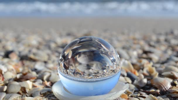 Disparar Através Uma Esfera Cristal Tiro Praia Mar — Vídeo de Stock