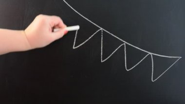 Bayrak çekeriz. Tahtaya tebeşir çizeriz..