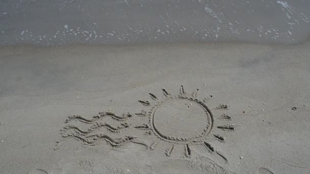 ดวงอาท วาดบนชายหาด ชายหาดและภาพวาด — วีดีโอสต็อก