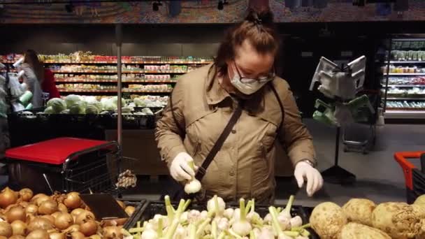 Lviv Ukraine April 2020 Shoppers Winkel Tijdens Covid Epidemie — Stockvideo