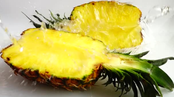 Verse Rijpe Ananas Langzame Beweging — Stockvideo