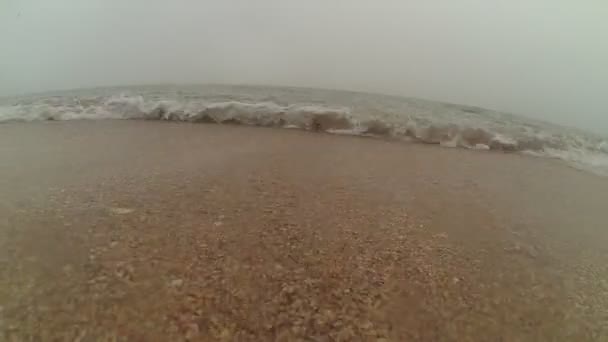 Vlna Zaplňuje Kameru Moře Pláž — Stock video