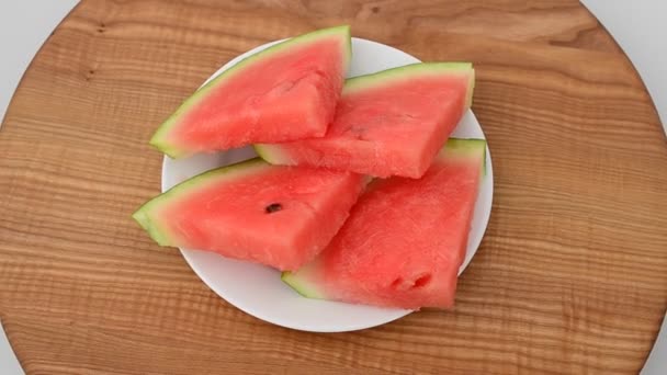 Schießen Einer Wassermelone Schießen Der Bewegung — Stockvideo