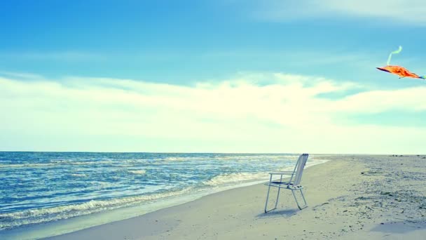 Chaise Lounge Beach Sea Kite Summer Time Beach Sea Shore — Stock Video