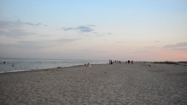 Les Gens Sur Plage Mer Soir Tournage Été — Video