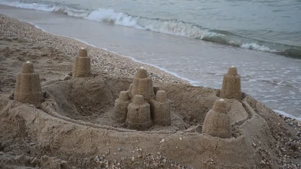 Twierdza Piasku Plaży Morskiej Kręcenie Latem — Wideo stockowe