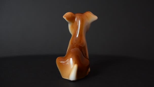 Tir d'une figurine de chien. Tir d'une figurine .