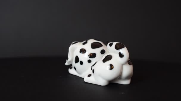 Shooting Dog Dalmatian Shooting Figurine — Stock Video