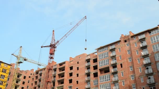 Edificio Apartamentos Disparos Una Casa Momento Construcción Tiro Una Fachada — Vídeo de stock