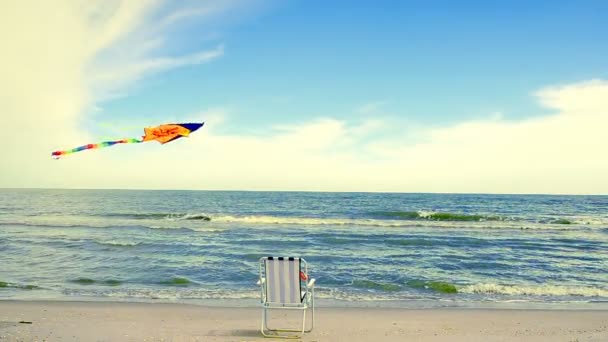 Chaise Lounge Beach Sea Kite Summer Time Beach Sea Shore — Stock Video