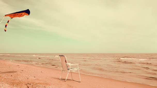 Chaise Lounge Playa Mar Una Cometa Hora Verano Beach Sea — Vídeos de Stock