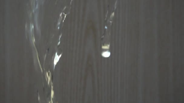 Падаючі Шматочки Огірка Повільний Рух — стокове відео