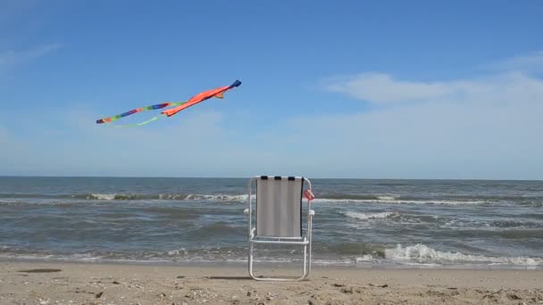 Chaise Salonek Pláži Moře Drak Summer Time Beach Sea Shore — Stock video