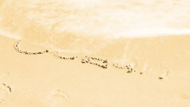 碑文の海 海の碑文は波によって洗い流される — ストック動画