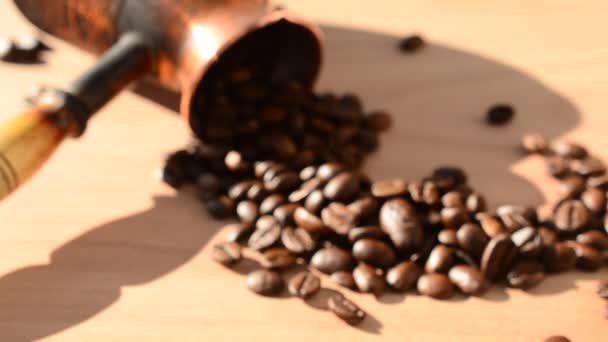 Κόκκοι Καφέ Μια Σανίδα Καφές Ακίνητος — Αρχείο Βίντεο
