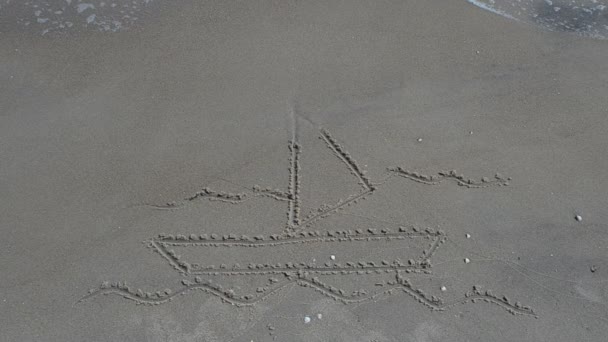 Dibujo Bote Arena Olas Gaviotas Cerca Disparos Playa — Vídeo de stock