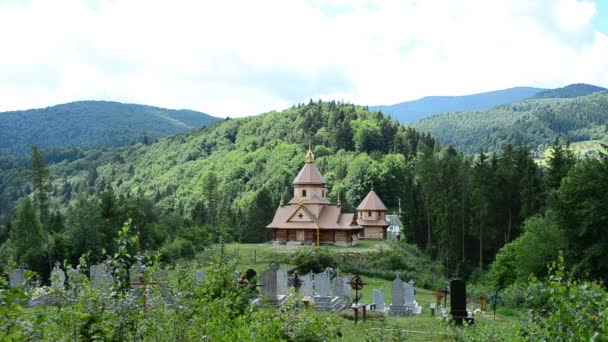 Ortodoxa Träkyrkan Ukraina Kyrka Berg Ortodoxa Ukraina — Stockvideo