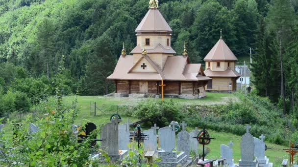 Ορθόδοξη Ξύλινη Εκκλησία Ουκρανία Εκκλησία Στα Βουνά Ορθόδοξη Ουκρανία — Αρχείο Βίντεο