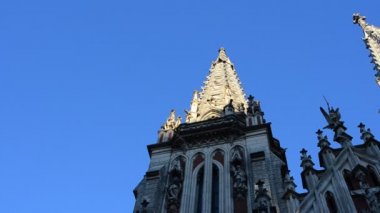Ukrayna, Kyiv 'deki Aziz Nicholas Katolik Katedrali. Tapınağın vurulması.