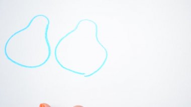 Noel komplosu. Kardan adam ve köknar ağacı çizeriz.