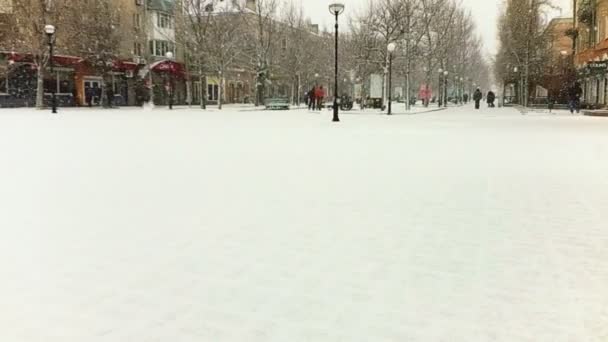 Съемки Январе Снег Городе Slow Motion — стоковое видео