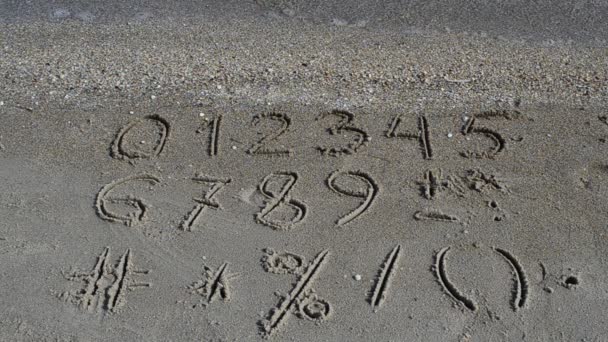 Chiffres Signes Écrits Sur Sable Plage Tournage Sur Plage — Video