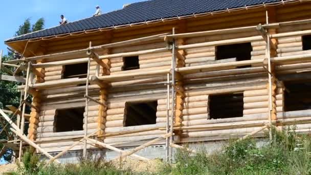 Byggandet Trähuset Byggandet Det Nya Trähuset Ofärdigbyggt Hus — Stockvideo
