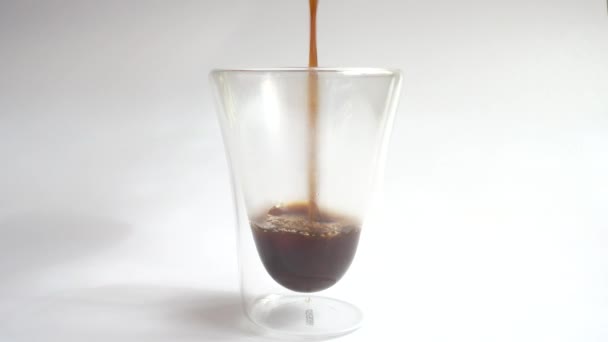 Preparazione Caffè Espreso Caldo Con Panna Montata — Video Stock