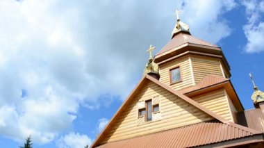 Dağlardaki kilise, Ortodoks, Ukrayna. Ahşap kilise
