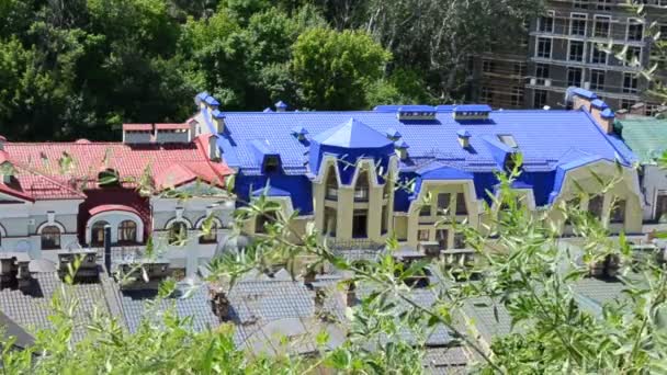 Çok Renkli Evlerin Çatıları Güzel Mimari — Stok video