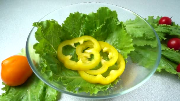 Ardeiul Dulce Care Cade Frunzele Salată Verde Slow Motion — Videoclip de stoc