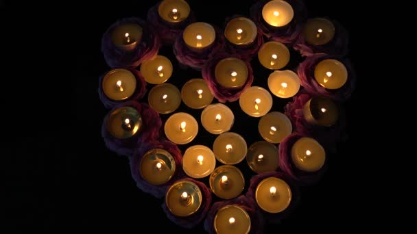 Rose Candele Sotto Forma Cuore — Video Stock